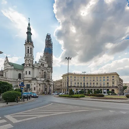 P&o Plac Zbawiciela * ורשה