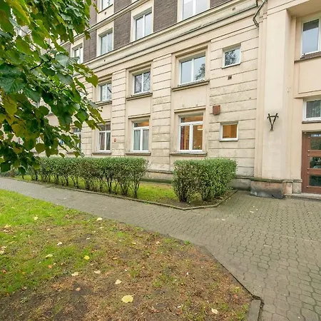 P&o Plac Zbawiciela * Varsovia