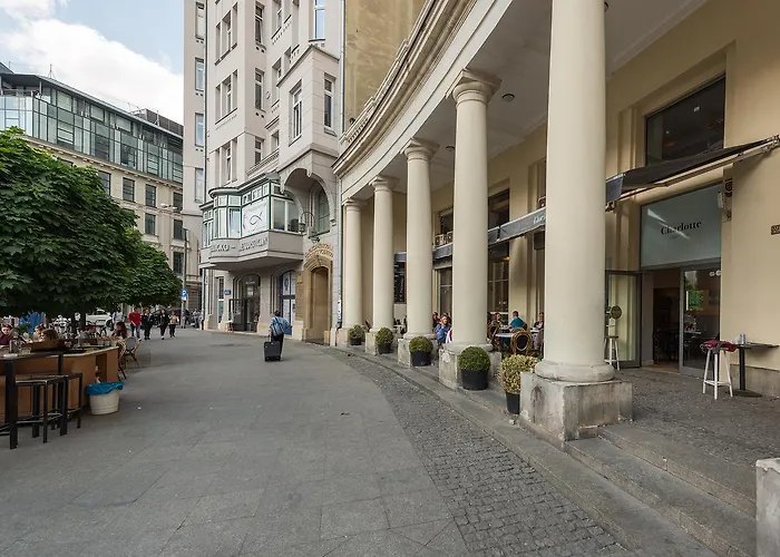 P&o Plac Zbawiciela Warsaw