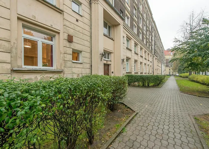 P&o Plac Zbawiciela Warszawa